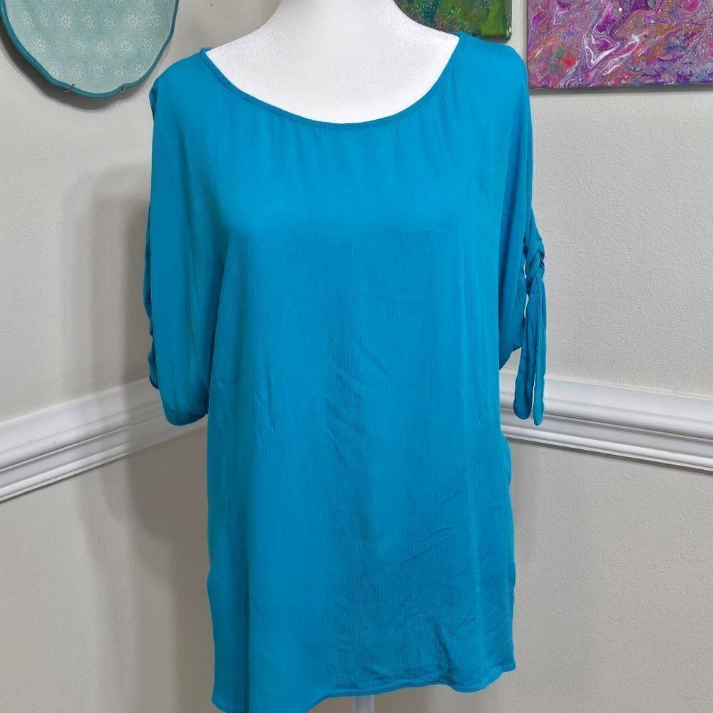 NWOT Turquoise Hi-Low Cold Shoulder Top